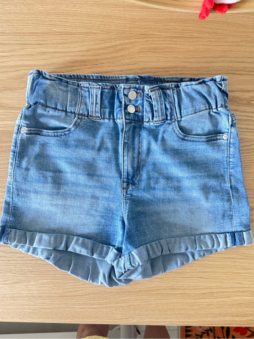 Guess Light Blue Denim Ruffle Hem Shorts Size 27